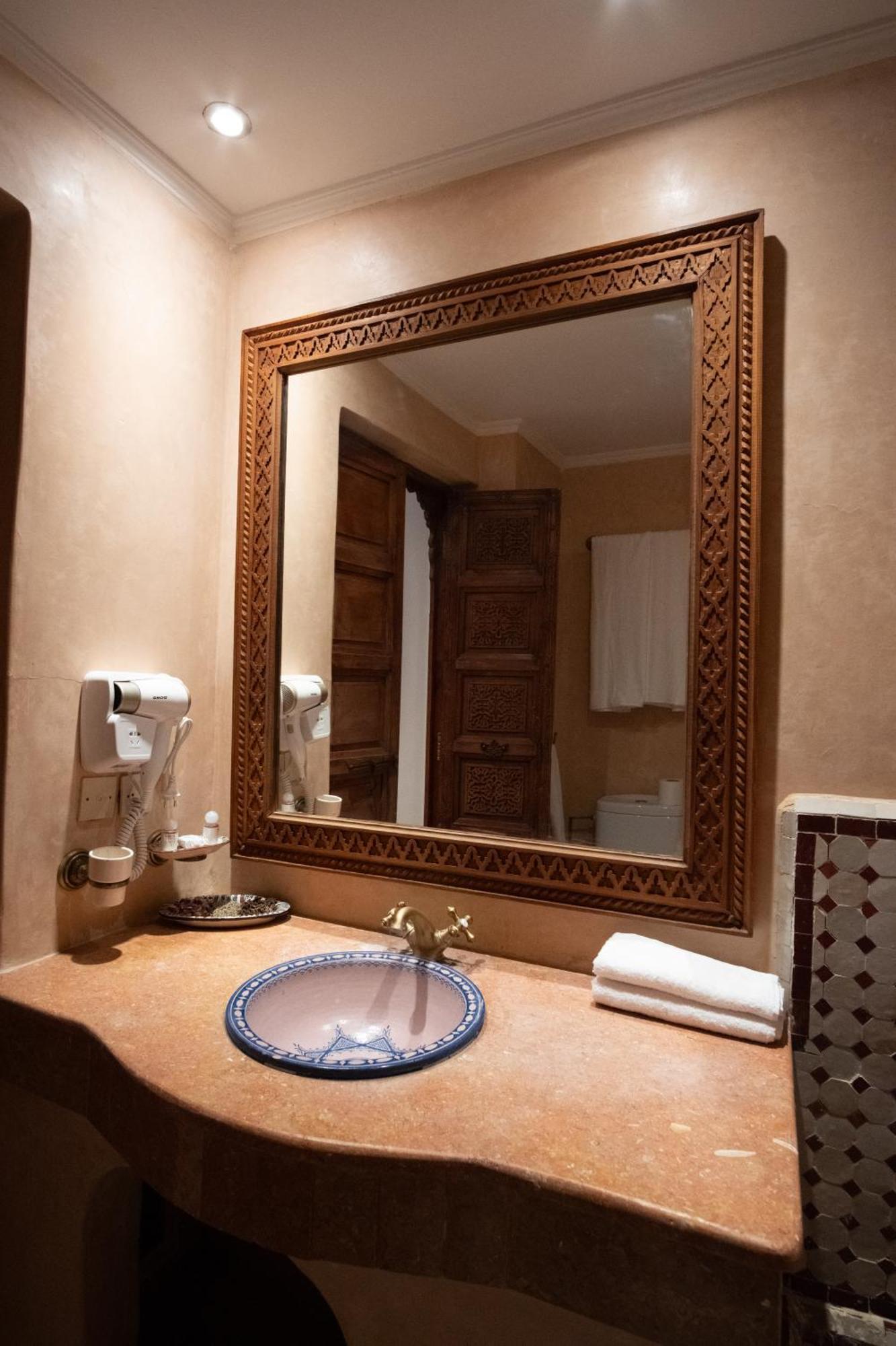 Riad Dar Laura Fez Exterior foto